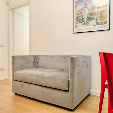 Joivy Cute 1br Flat Near The Centre דירה מילאנו